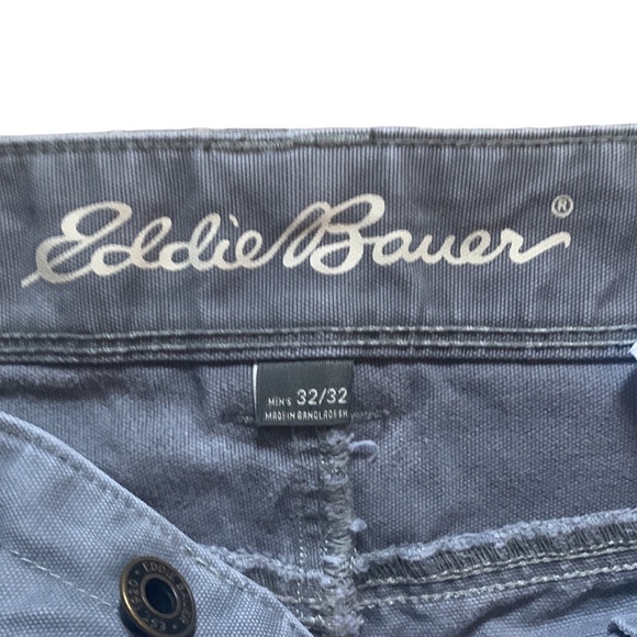 32x32 Eddie Bauer utility work jeans - Picture 4 of 9